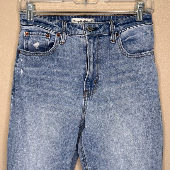 Abercrombie & Fitch The Mom High Rise Curve Love Straight Leg Jeans Size 26/2 - Picture 3 of 6